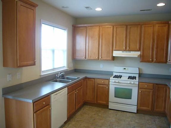 2nd image of 456 Brockton Dr