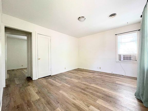 2nd image of 723 E 9th Ave