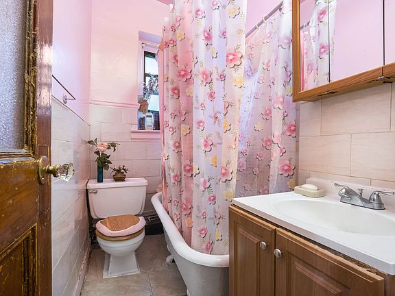 3rd image of 3115 Broadway APT 65