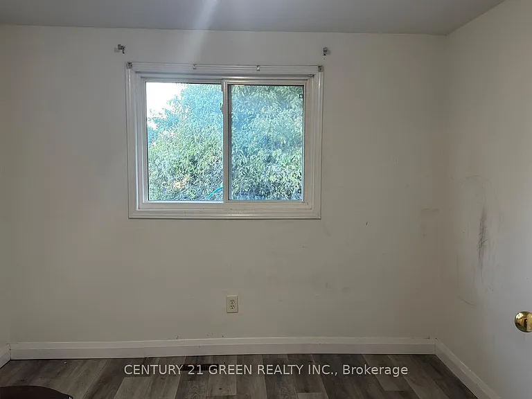 32 Elvira Cres — Photo 10