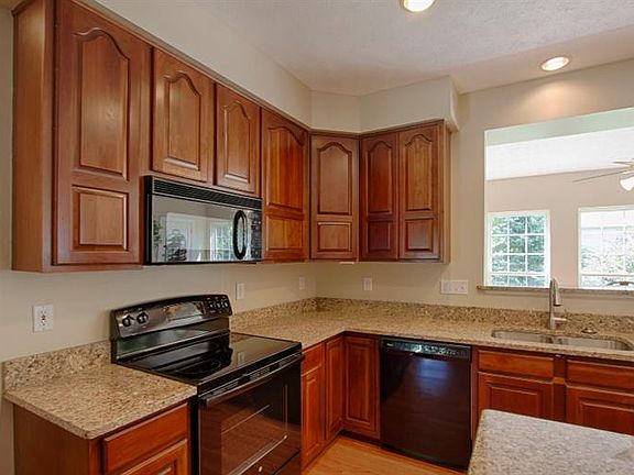 5th image of 5275 Bentwood Dr