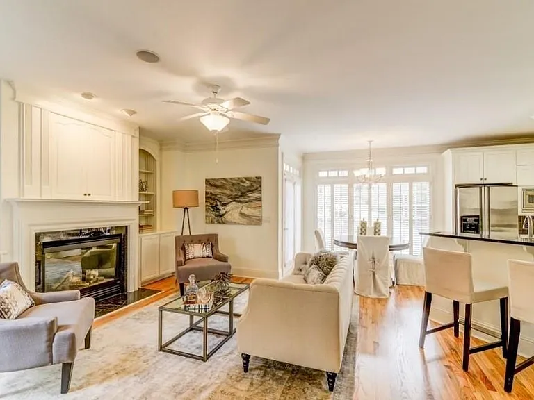 704 Longleaf Dr NE — Photo 9