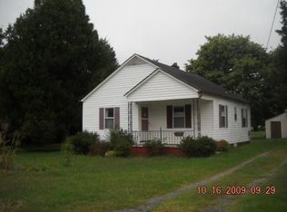 107 1st St #SR, Haw River, NC 27258