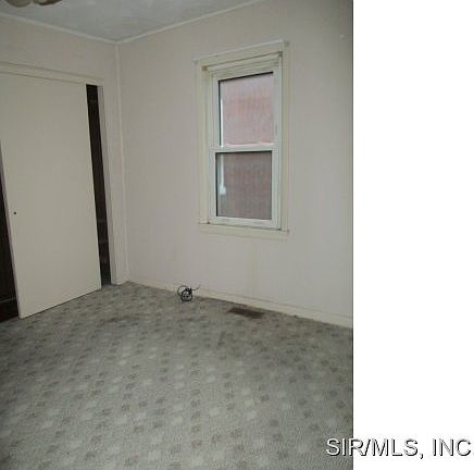 5th image of 1642 Edison Ave