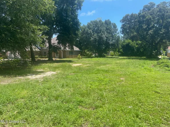 632 Oakleigh Ave #1, Gulfport, MS 39507