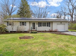 28 Mountain View Ave, Long Valley, NJ 07853