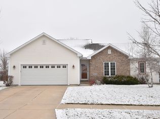 407 Northview Trl, Hartford, WI 53027