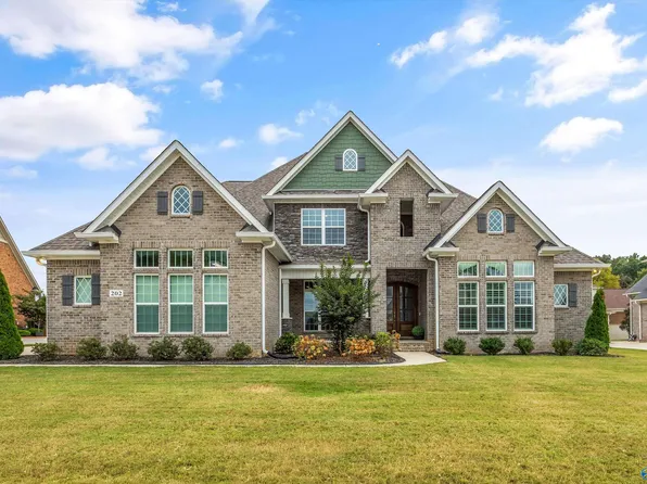 202 Hawks Crest Dr NW, Madison, AL 35757