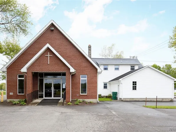12820 Genesee Rd, Chaffee, NY 14030
