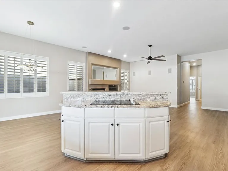 5222 E Danbury Rd — Photo 8