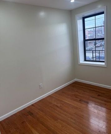 5th image of 10759 Sutphin Blvd Floor 2
