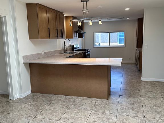 3rd image of 17317 Ardmore Ave