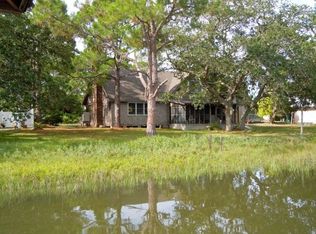 16365 Andrews Cir, Cedar Key, FL 32625