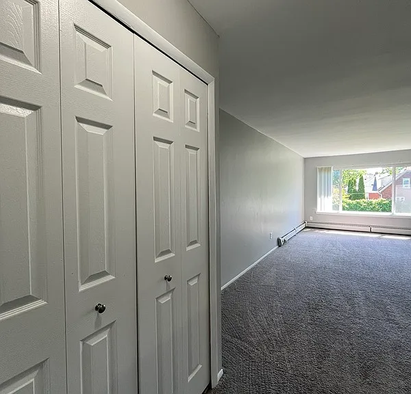 360 Walnut St #204 — Photo 3