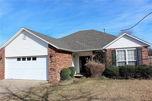 1st image of 834 S Colonial Dr