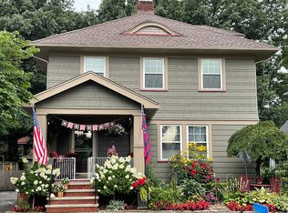 1266 Overlook Rd, Lakewood, OH 44107