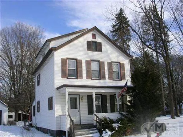16 Longyear Ave, Tillson, NY 12486