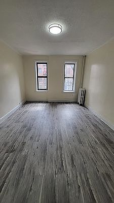 2nd image of 325 E 21st St #B1b