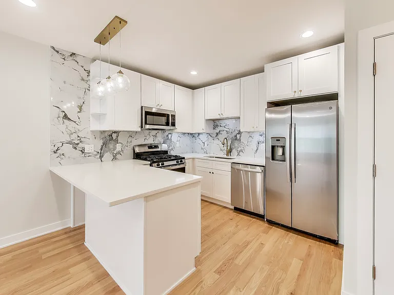 5222 N Christiana Ave #G — Photo 1