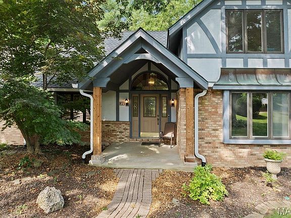 3rd image of 5 Pinebrook Ct