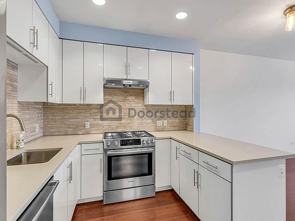 4th image of 50 Jerrold Ave #307