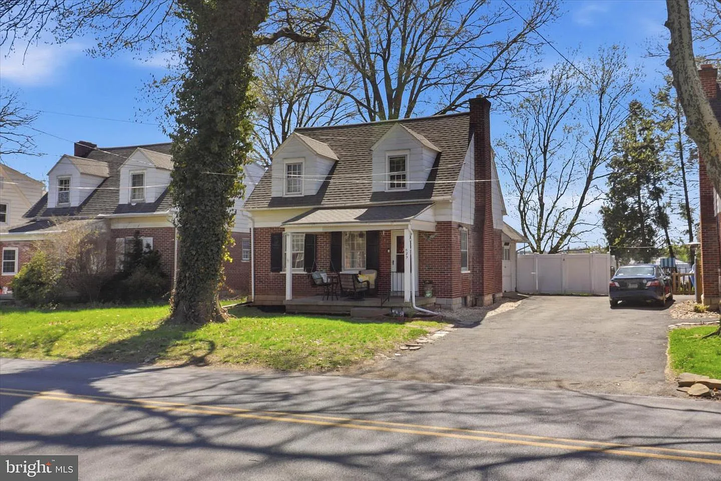 523 Pleasure Rd photo 1