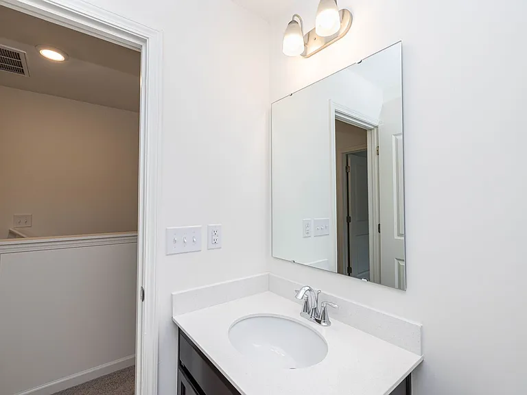 436 Kinnerton Pl — Photo 18