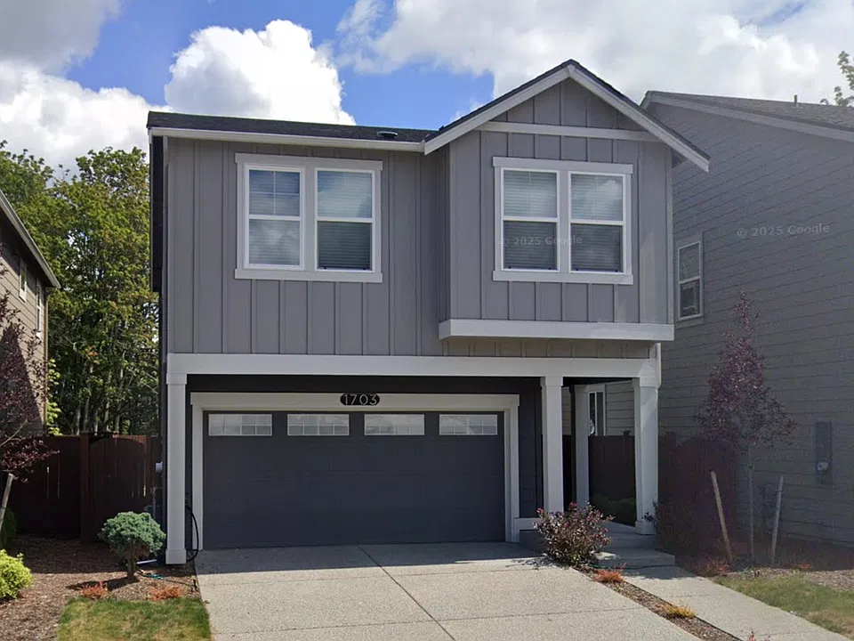 1703 Noble Ave
