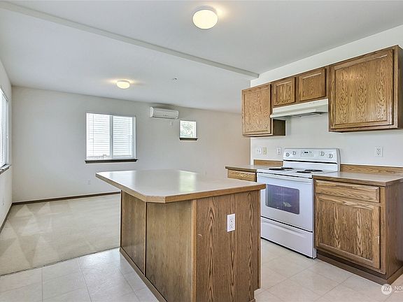 3rd image of 2856 Cox St
