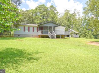 45 Fuller Rd, Locust Grove, GA 30248