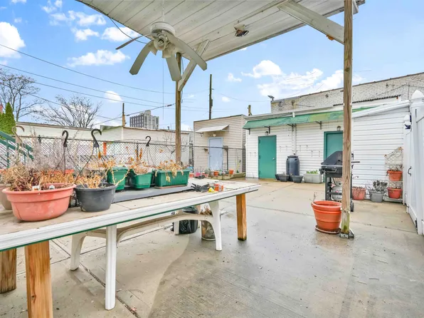 1623 George Street image 24 of 25