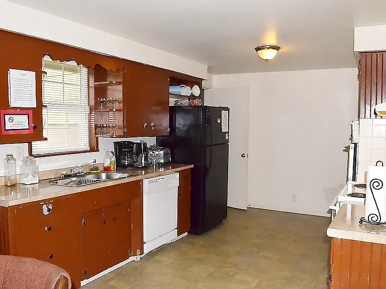 4 bed, 2.0 bath, 1672 sqft, $1,550 — Photo 3