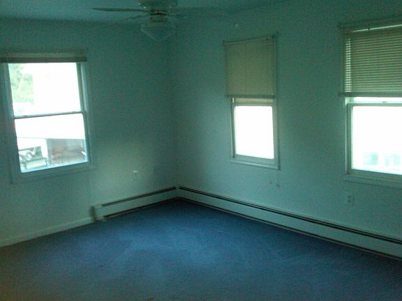 16x12 mbr with large double closet