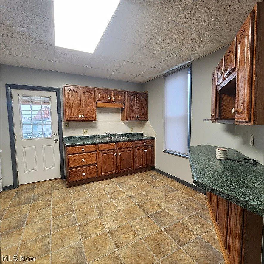 2 bed, $700 — Photo 2