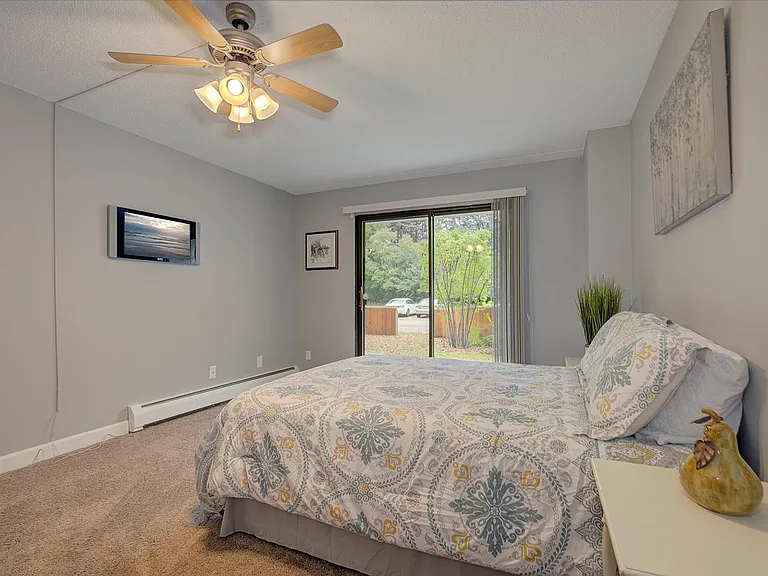 10531 Cedar Lake Rd #213 — Photo 8