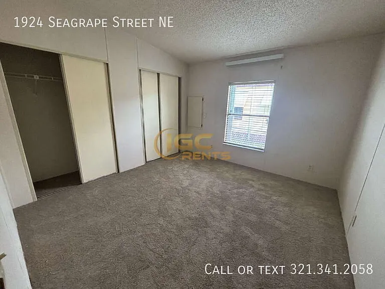 1924 Seagrape St NE — Photo 9