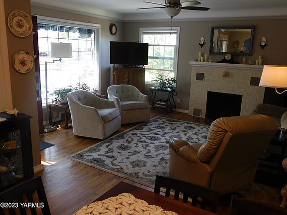3rd image of 213 N 26th Ave