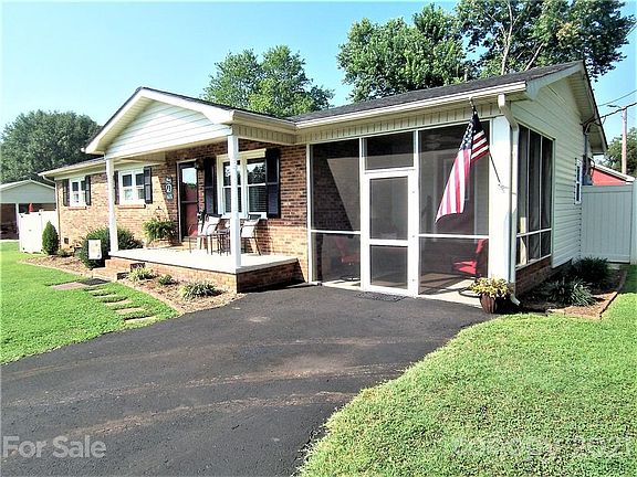 3rd image of 1675 Midway Ave