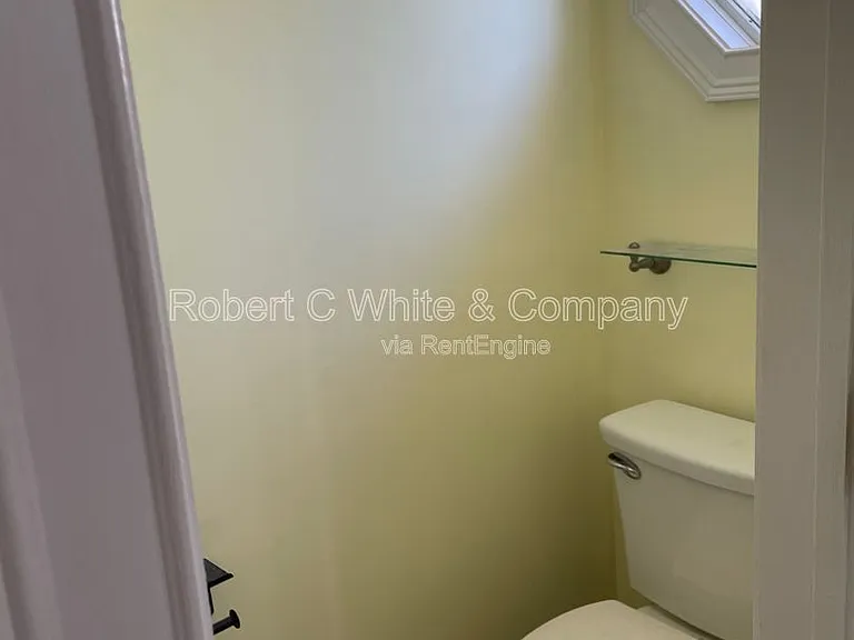 402 Cambridge Cmns — Photo 15