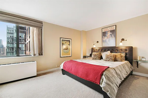 Sold by William Raveis Real Estate | media 4