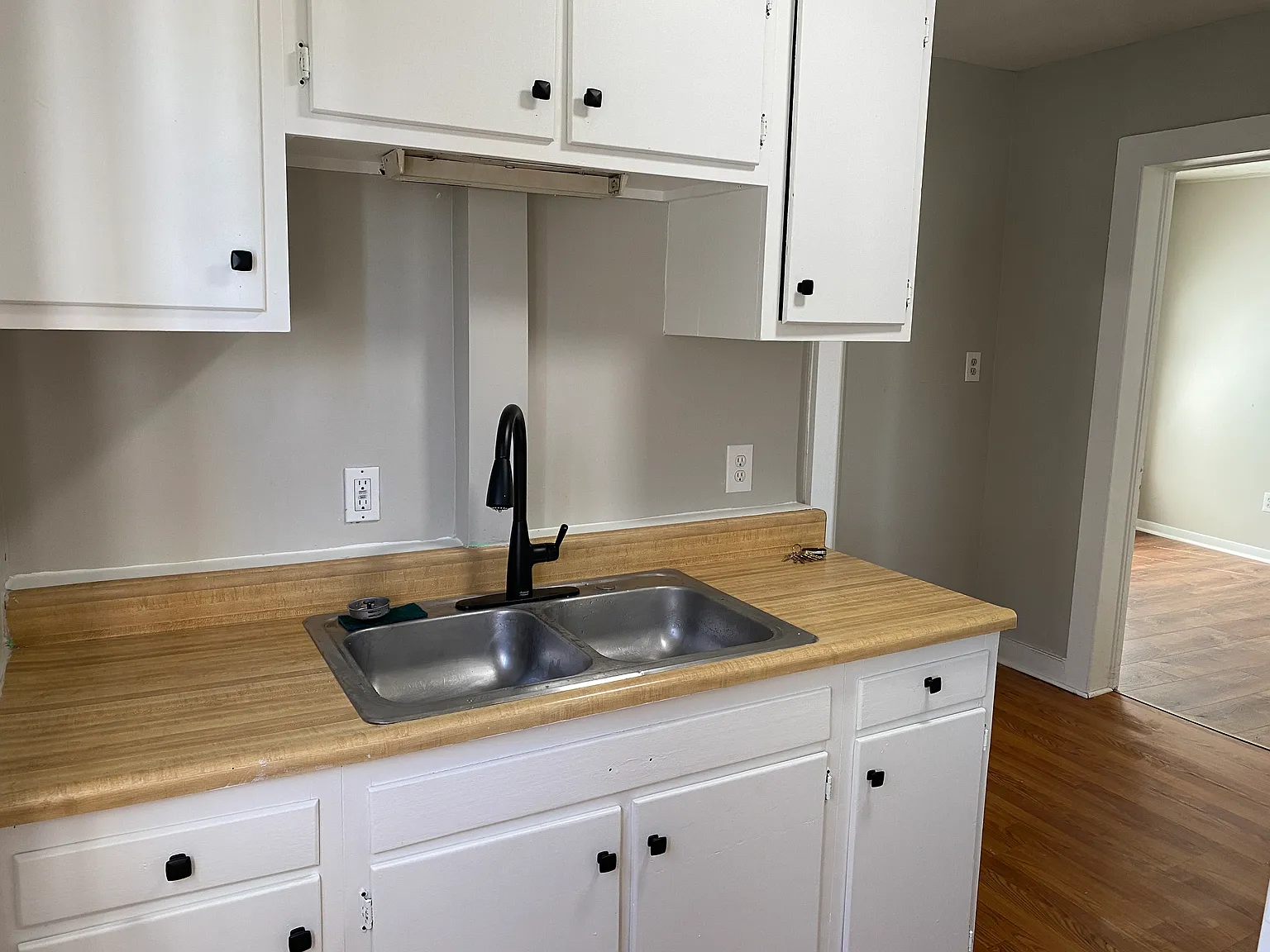 2 bed, 750 sqft, $1,200 — Photo 1