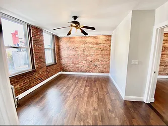 Rented by Papp Realty