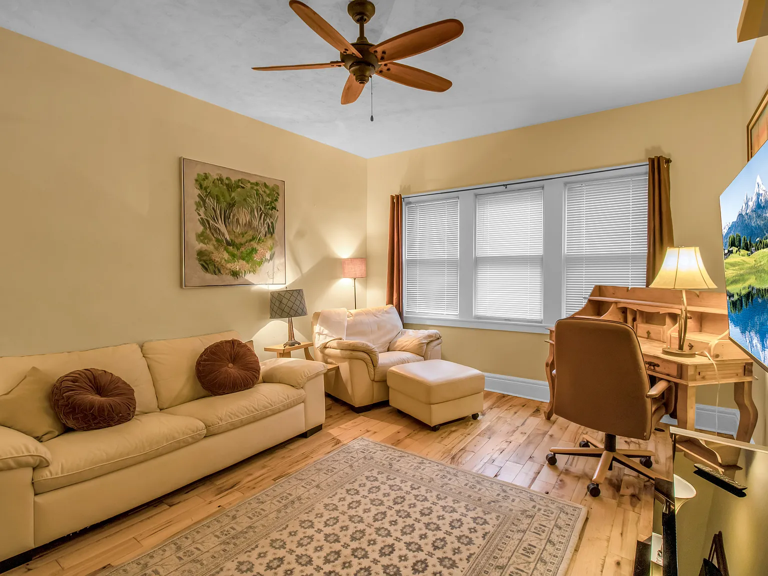 6 Glendale Place — Photo 2