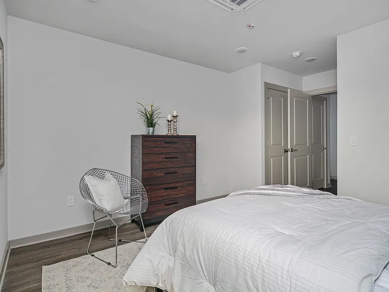 1020 Germantown Ave #D1 — Photo 16