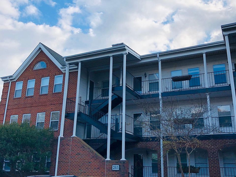 1st image of 203 Westover Ave APT 203