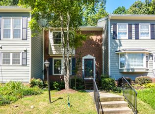 208 Bay Dr, Cary, NC 27511