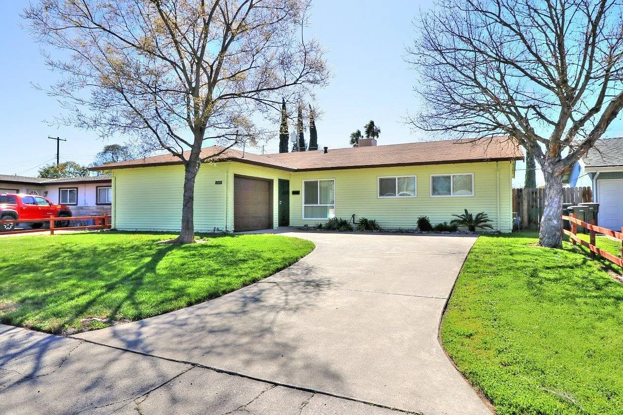 6545 Graylock Ln photo 1