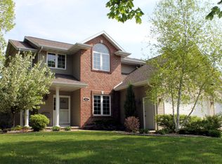 60 Fox Point Ln, Appleton, WI 54911