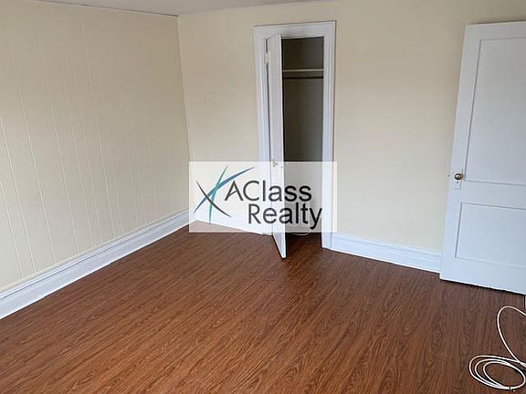 4th image of 21-51 37th St #2R