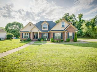 107 Old Farm Rd, Erwin, TN 37650